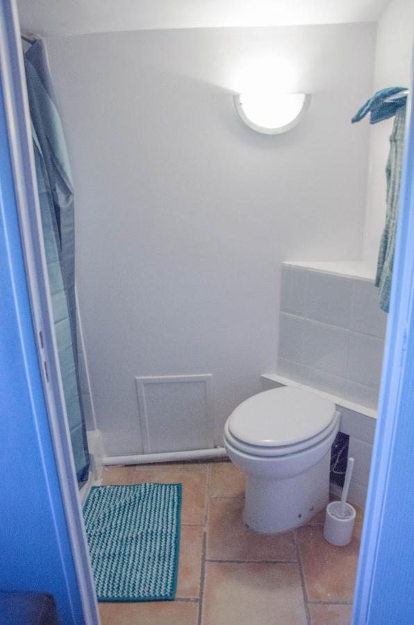 Studio Entre Cevennes Et Camargue Montfrin Exterior foto